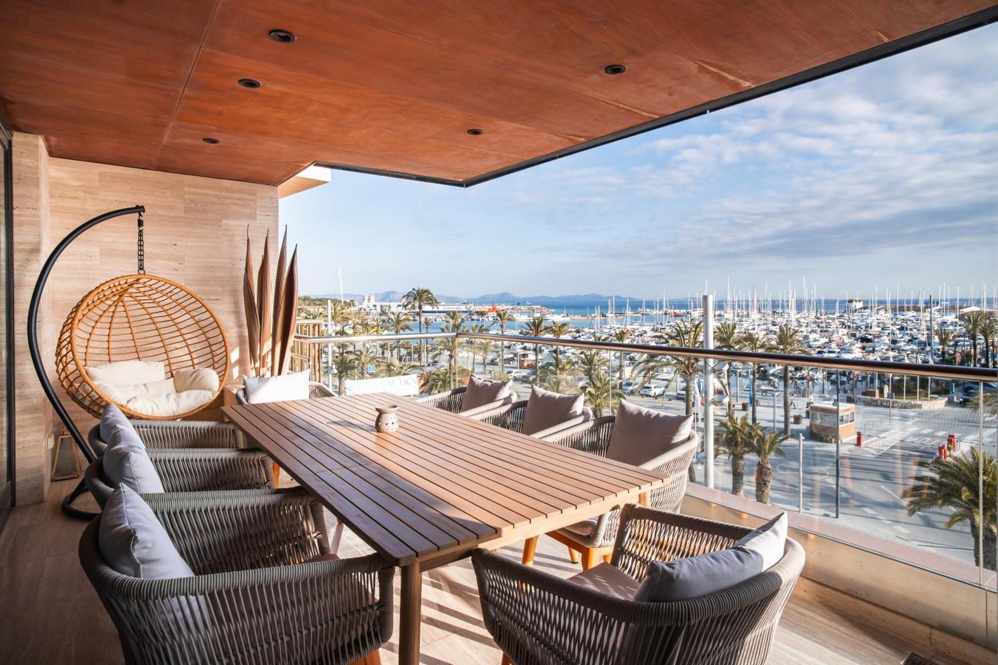 Luxury Sea View Apartment In Puerto De Alcudia Екстериор снимка